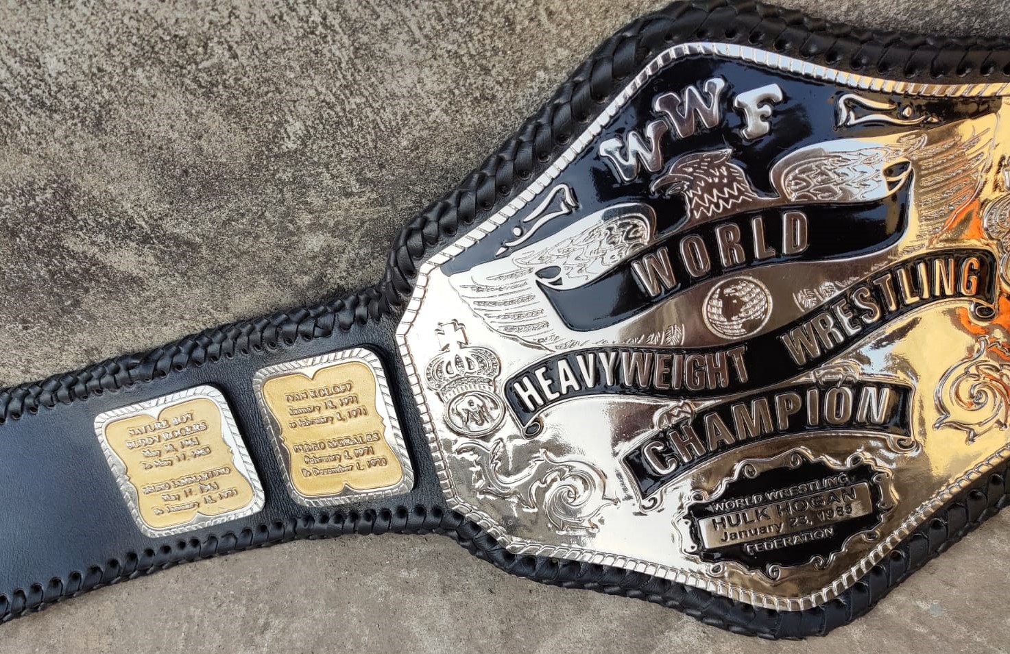 Hogan 1985 Wrestling Championship Title Belt Replica - Image 3