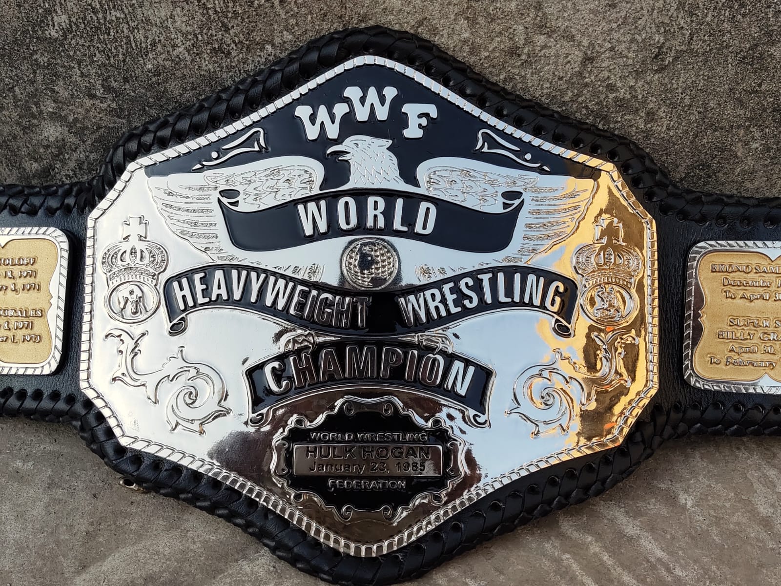 Hogan 1985 Wrestling Championship Title Belt Replica - Image 4