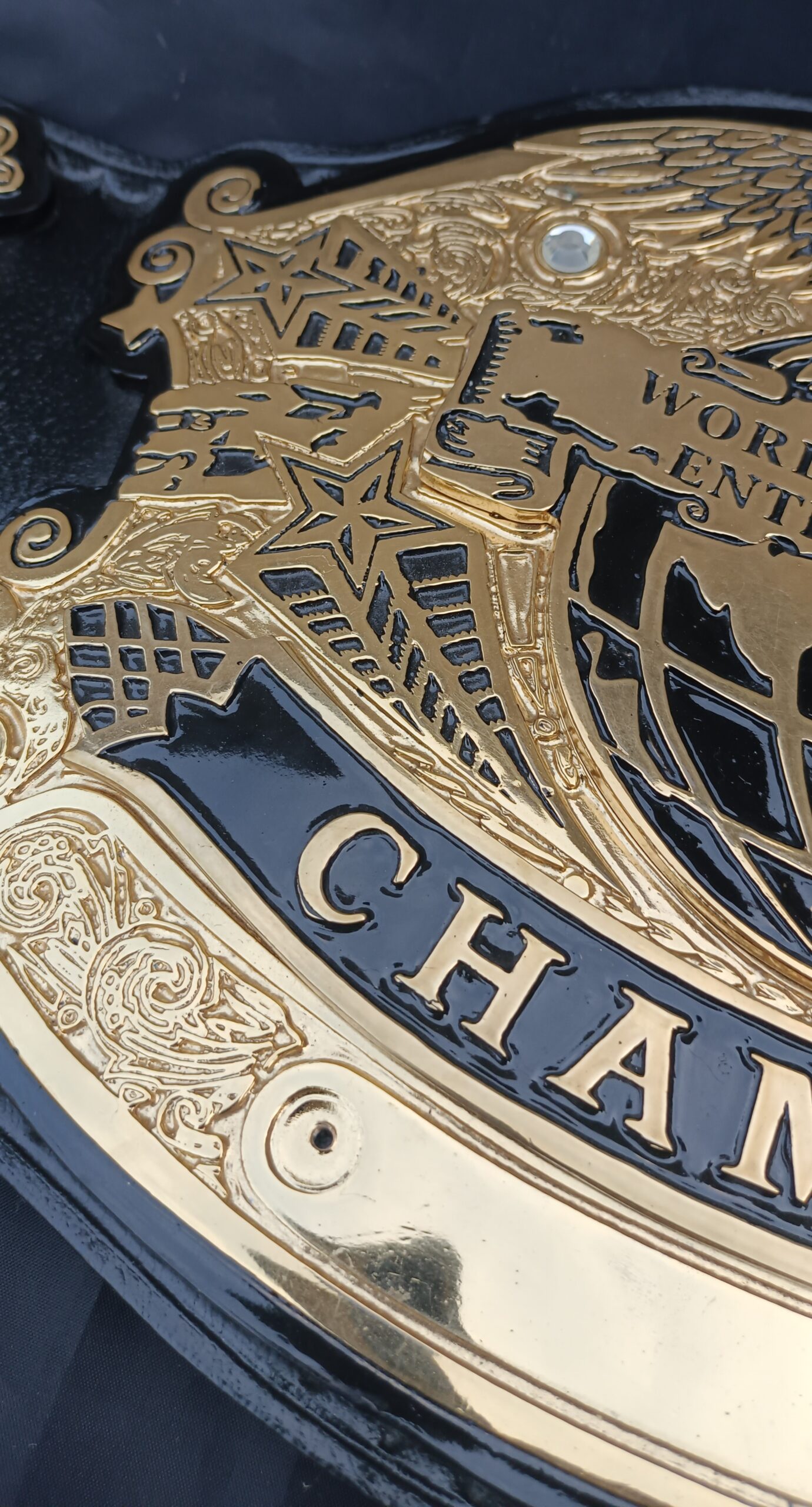 WWE UNDISPUTED Wrestling CHAMPIONSHIP REPLICA TITLE BELT - Image 6
